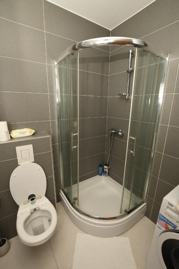 Sky Way Studio Apartment Saraievo Exterior foto