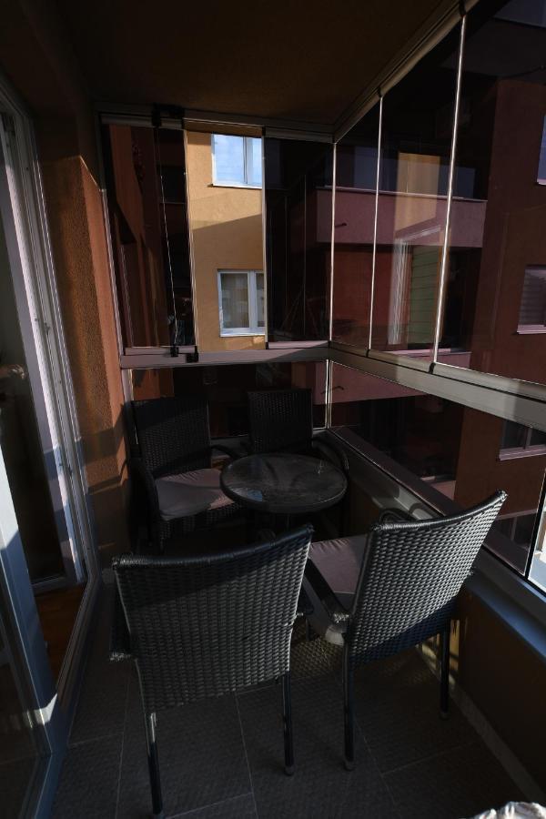 Sky Way Studio Apartment Saraievo Exterior foto